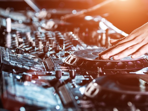 DJ25嗨嗨网-沈阳真爱酒吧·动感狂欢夜MC串词