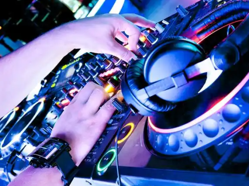 DJ25嗨嗨网-MCCN舞池电波派对